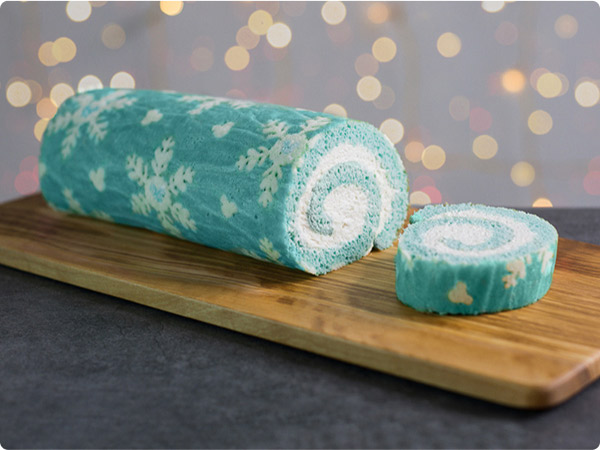 A delicious, mouth-watering Mickey Snowflake roll cake.